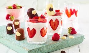 schokokuss creme mit erdbeeren rezept tassen desserts erdbeeren dessert rezepte erdbeeren