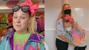 She got hittas i heard they be puttin rappers to sleep fr👀 pic.twitter.com/pcwpkzvcru. Jojo Siwa Introduces The World To Her Girlfriend Via Instagram