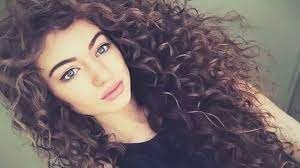 جمعت لك الجميلة أجمل قصات شعر كاريه قصير. Ø´Ø¹Ø± ÙƒÙŠØ±Ù„ÙŠ Ø·Ø¨ÙŠØ¹ÙŠ Ø§Ø¬Ù…Ù„ Ù‚ØµØ§Øª Ø§Ù„Ø´Ø¹Ø± Ø¯Ù„Ø¹ ÙˆØ±Ø¯