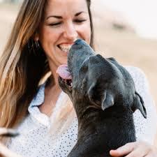 Kari Breen's Instagram, Twitter & Facebook