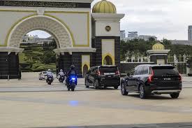 Istana negara merupakan suatu kediaman besar terletak di jalan veteran, jakarta pusat. Pm Muhyiddin Arrives At Istana Negara Ham Kar Chan