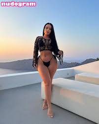 Emilia Emjeni  emiliaofficial  emjeni Nahé uniklé OnlyFans foto 2 -  Nudogram v2.1