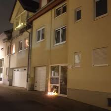 Die wohnung ist sehr hell, hat hohe decken und einen ansprechenden grundriss. Heidelberg Sohn Totet Eigene Mutter Und Wollte Davor Weitere Frau Umbringen