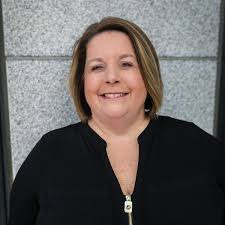 Lynn Merchant's Instagram, Twitter & Facebook