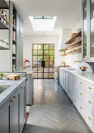 25 Absolutely Beautiful Small Kitchens That Prove Size Doesn T Matter Interior Design Kitchen Kitchen Inspirations Indoor Outdoor Kitchen