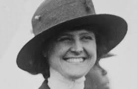 La cubanoamericana Aida de Acosta, primera mujer en pilotear un avión  Cubanet