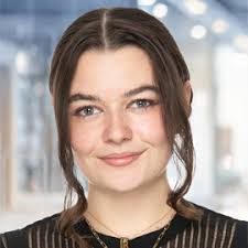 Flora Meyer's Instagram, Twitter & Facebook