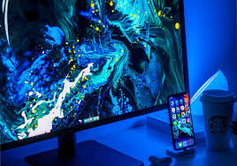 You didn't find the perfect wallpaper to beautify your desktop or homescreen? Where To Find Great Wallpapers To Spice Up Your Devices