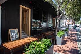 How to use bootlegger in a sentence. Bootlegger Kloof Street Village Shop Bootlegger Coffee Company Facebook
