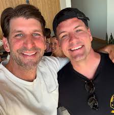 Chris Bennett (@chrisbennett143) · Instagram photos and Reels