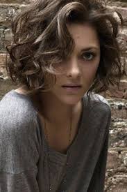 Marion Cotillard Bob Corto E Riccio Hair Styles Thick Hair Styles Short Hair Styles