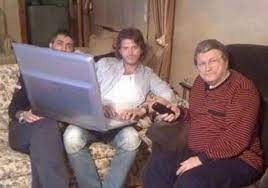 Kıvanç tatlıtuğ 27 ekim 1983 yılında adana'da doğmuştur. Kivanc Tatlitug Un Devasa Laptopu Uludag Sozluk