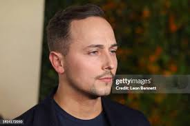 242 Elliot Bennett Stock Photos, High-Res Pictures, and Images