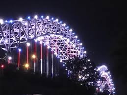 The hernando de soto bridge is a through arch bridge carrying interstate 40 across the mississippi river between west memphis, arkansas and memphis, tennessee. New Lights On Hernando Desoto Bridge Via City Of Memphis Facebook Page Memphis