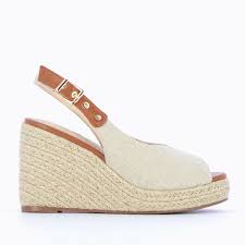 Bonus, elles sont fabriquées en espagne avec soin et amour. Sandales Compensees En Tweed Beige Vanessa Wu