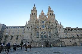 Santiago de compostela is een beroemd bedevaartsoord in het noordwesten van spanje en het werd een the old town of santiago de compostela, together with the outlying santa maria de conxo. Best Things To Do In Santiago De Compostela Stingy Nomads