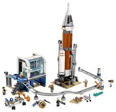 This division of lego sets is focused on producing space ships that replicate the real ones and can create an environment for. Lego Launches 1 087 Piece Lunar Lander Model Astronauts Included Geekwire