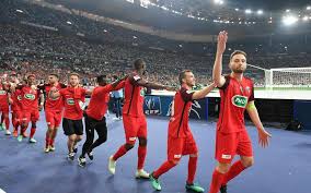 Sportive du football en direct, les résultats, les classements, les transferts de foot et les infos sur l'équipe de france de football Les Herbiers Psg Soiree De Reve Quand Meme Pour Les Vendeens Le Parisien