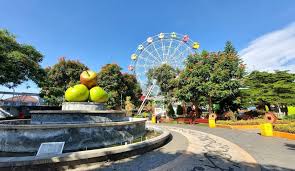 Alun-Alun Kota Batu, Wisata Gratis yang Penuh Warna dan Keceriaan di Tengah  Kota