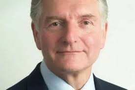 Addleshaw Goddard's Paul Lee stands down