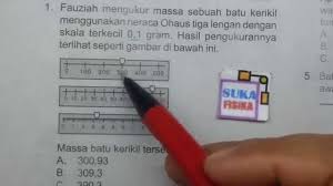 Berikut ini cara mengukur massa menggunakan neraca ohaus untuk membaca hasil pengukuran, mulailah dari angka di lengan 500 g, 100 gram dan terakhir 10 gram. Pengukuran Menggunakan Neraca Ohaus Soal Fisika Youtube