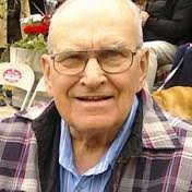 Laura Lafollette's Instagram, Twitter & Facebook