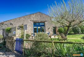 Maison 8 Pieces 180 M Le Poire Sur Vie 85170 Une Maison Bleue