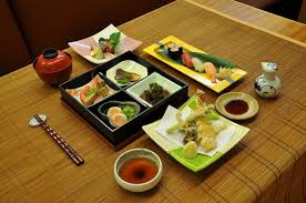 Il y exerça pendant près de 30 ans, ce qui lui aura permis de maitriser toute la finesse de la cuisine japonaise, avant d'ouvrir en juillet 2016 son propre. Japonais Raffine Avis De Voyageurs Sur Restaurant Japonais Kiyomizu Paris Tripadvisor