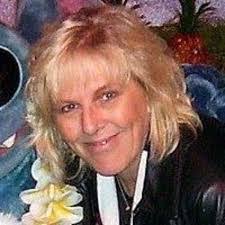 Debbie Kirk's Instagram, Twitter & Facebook