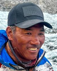 Guido Monzino Today Villa del Balbianello celebrates the 97th anniversary  of the birth of Guido Monzino (2 March 1928), explorer, mountaineer and  last owner of the villa. An adventurer by nature, Monzino