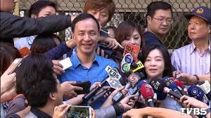 高婉倩是前省议会议长 高育仁 的千金，美国 哥伦比亚大学 传播教育学博士，是 朱立伦 眼中比我还适合从政的人；但她为让夫婿从政无后顾之忧，辞掉世新大学教职，全职相夫教子。. å¿«è¨Š å¤«äººé«˜å©‰å€©é™ªåŒæœ±ç«‹å€«ç©¿æƒ…ä¾¶è£ç¾èº«æŠ•ç¥¨ Tvbsæ–°èžç¶²