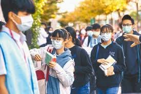 學校 ip 或稱 學校代碼 ，是指臺灣大專院校或是特定機構持有的 ip 位址。 ip 位址有 4 組數字，數值介於 0 至 255 間，例如 140.118.88.50 。在 ptt 的 po 文底下，都會顯示 ip 位址，所以如果一個人是用某個學校 ip 上 ptt，其他人就可以根據 ip 知道原 po 的學校。 0 Llzwfiy5btvm