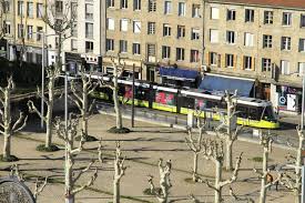 Les documents publics déposés par ab science, y compris ceux énumérés dans le rapport financier annuel et le chapitre le procureur de la république de paris, rémy heitz, a annoncé dimanche la. Il Poignarde Sa Femme Devant Leur Enfant A Saint Etienne