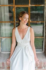 2 adressen zu brautkleid in goch mit telefonnummer, öffnungszeiten und bewertung gefunden. Facettenreich Inspiriert Relaxt Die Brautmodenkollektion 2018 Claudia Heller