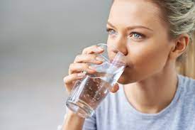 16 Ways You Re Drinking Water Wrong Eat This Not That