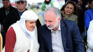 Tutuklanan kars belediyesi eski başkanı ayhan bilgen, hdp'ye yönelik eleştirilerde bulundu. Hdp Li Kars Belediyesi Esbaskani Ayhan Bilgen Belediye Esbaskanlari Acimasizca Bir Ozelestiri Surecine Girmeli