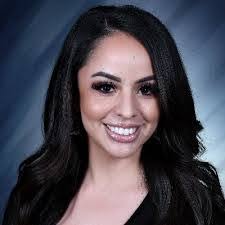 Anna Alvarez's Instagram, Twitter & Facebook