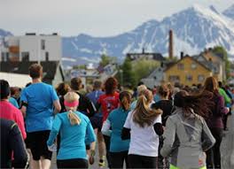 Midnight sun marathon is a very unique race. Laufreport Tromso Midnight Sun Marathon