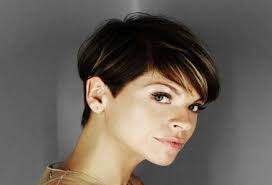 Scopri il mondo di alessandra e entra a far parte della big family! Alessandra Amoroso La Cantante Rimpiange I Valori Di Una Volta Sara Una Mamma All Antica Oggi 13 Dicembre 2016