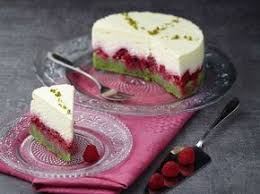 Decouvrez La Recette Gateau Mousse Au Chocolat Blanc Framboises Pistache Sur Cuisineactuelle Fr Mousse Chocolat Blanc Gateau Mousse Chocolat Blanc