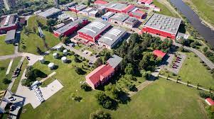 Concern german in plina expansiune cauta pentru zona reghin persoane tinere si capabile pentru extinderea numarului de colaboratori in domeniul consultatntei financiare. Irum AngajeazÄƒ 150 De Oameni Pentru Fabrica De Utilaje Agricole Din Reghin