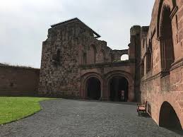 Best dining in gelnhausen, hesse: Brunnen Picture Of Kaiserpfalz Gelnhausen Tripadvisor