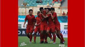 Indra sjafri mengaku belum sempat melakukan hal tersebut lantaran padatnya jadwal. Persija Jakarta Dapatkan Anak Emas Indra Sjafri Ini Kode Dari Saddil Ramdani Untuk Jakmania Tribun Kaltim