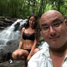 Анон как обычно фапал на видосы с порнхаба и случайно наткнулся на канал  того самого Антона Логвинов  куколд :: 2ch :: Pornhub :: Логвинов   смешные картинки и другие приколы: комиксы,