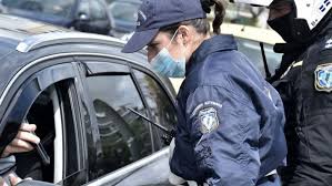 «χρειάζονται προνόμια σε όσους εμβολιάζονται προκειμένου να είναι ένας σαφές κίνητρο και να καμφθούν οι αντιστάσεις σε όσους έχουν δεύτερες σκέψεις ή έλκονται από θεωρίες συνωμοσίας». Petsas Konta Sto Telos Twn Sms Ti Eipe Gia Ta Pronomia Emboliasmenwn Eidhseis Nea To Bhma Online