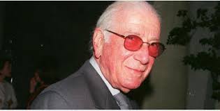 Jul 21 : Ian Donald was the first to investigate the use of ultrasound in  medical diagnosis in 1955.