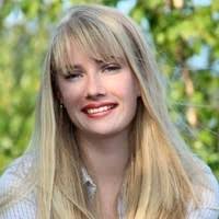 Alexandra Crum's Instagram, Twitter & Facebook