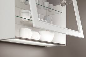 Innenausstattung Elektroinstallation Elektrogerate Kuchen Fleitmann In Hovelhof Statt eines einfachen brettes wird hier auf eine rechteckige form gesetzt, die den perfekten rahmen fuer buecher, cds oder auch fotos und deko bietet. fleitmann in hovelhof