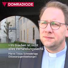 März 2017 ist pfarrer tobias schwaderlapp diözesanjugendseelsorger für das erzbistum köln. Domradio De Der Kolner Diozesanjugendseelsorger Tobias Facebook