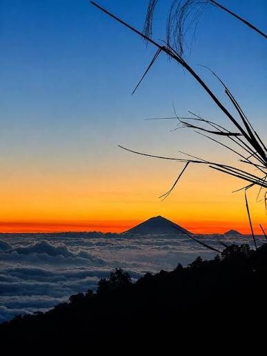Sunrise Gunung Rinjani